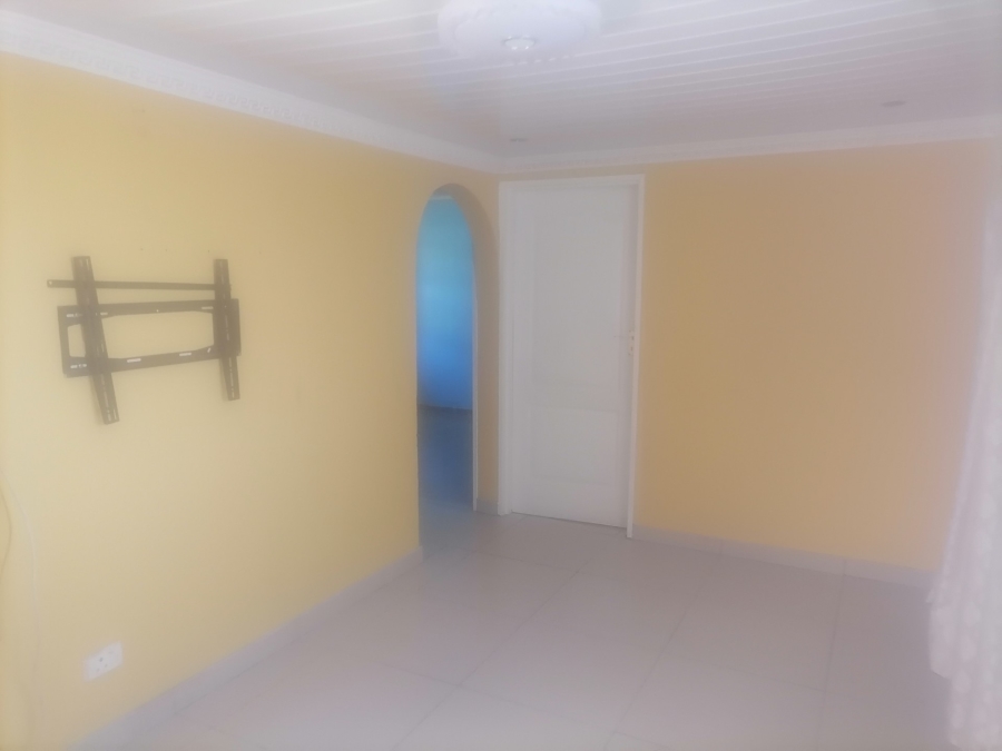 2 Bedroom Property for Sale in Phakamisa Eastern Cape